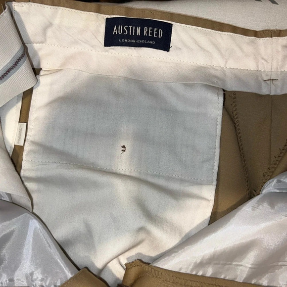 Austin Reed, England, London, 33, pleated front button zip clasp front closure. - Picture 6 of 10